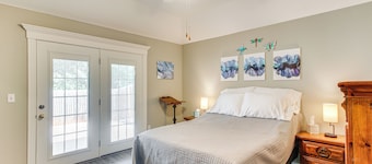 5 Mi to University of Oklahoma: Home w/ Patio!