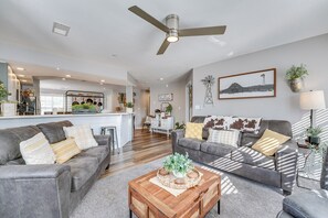 Apartment (2 Bedrooms) | Interior - Condo w/ Pool ~ 2 Mi to Table Rock Lake! (Branson)