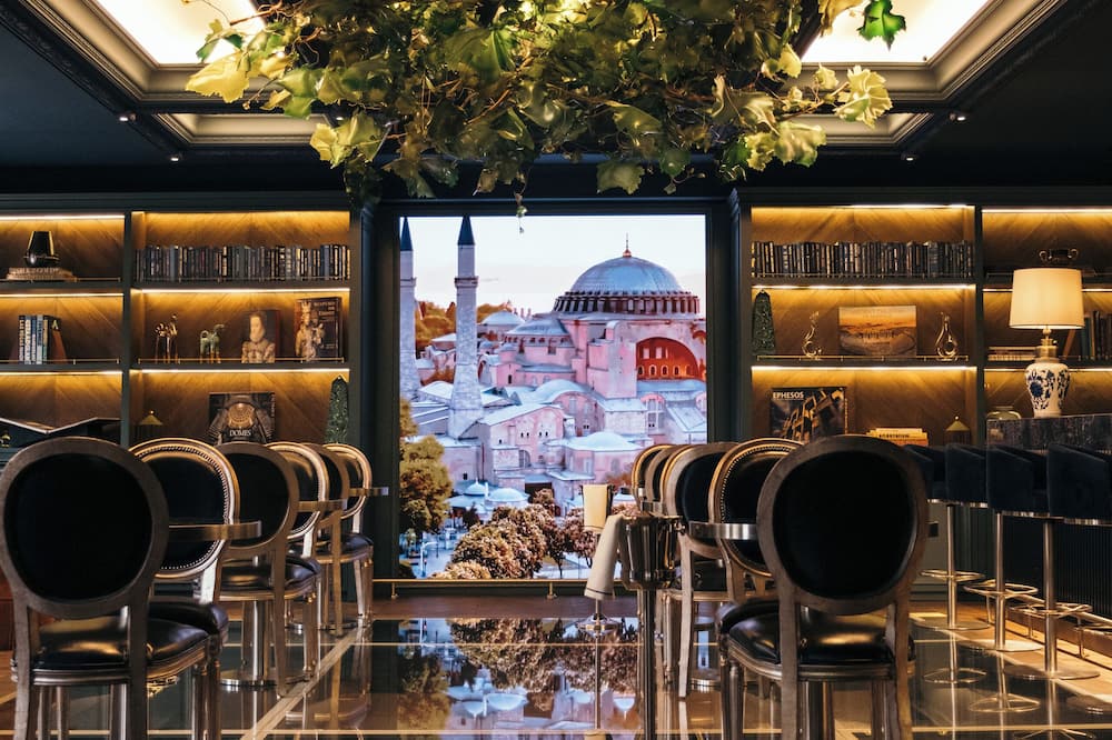 Komana Hotel Binbirdirek