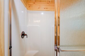 House (1 Bedroom) | Interior - Franklin Cabin w/ Creek Access: Hike & Fish! (Franklin)