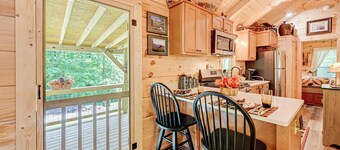 Franklin Cabin w/ Creek Access: Hike & Fish!