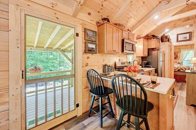 Franklin Cabin w/ Creek Access: Hike & Fish!
