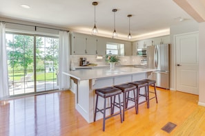 Interior - Wooster Family Home w/ Yard & Fire Pit! (Wooster)