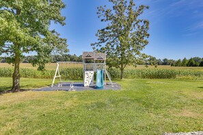 Interior - Wooster Family Home w/ Yard & Fire Pit! (Wooster)