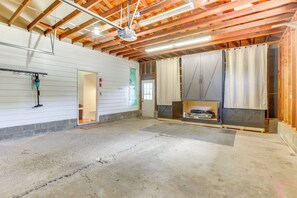 Interior - Wooster Family Home w/ Yard & Fire Pit! (Wooster)