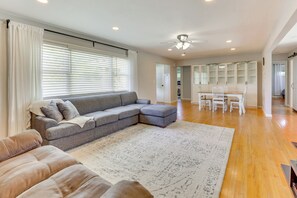 Interior - Wooster Family Home w/ Yard & Fire Pit! (Wooster)