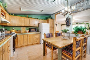 House (3 Bedrooms) | Interior - Cotopaxi Getaway w/ Deck: 17 Mi to Royal Gorge (Cotopaxi)