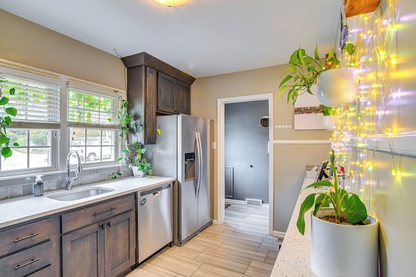 Micro-ondas, fogão, cooktop, lava-louças