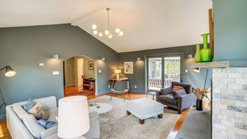 ํ์ฐ์ค (4 Bedrooms) | ๋ด๋ถ