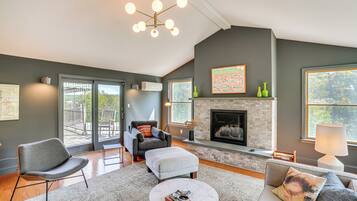 ํ์ฐ์ค (4 Bedrooms) | ์๋ฐ ์์ค ์ ๋ฉด