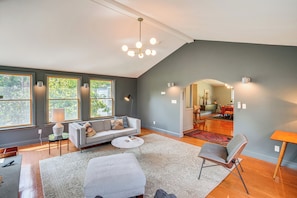 House (4 Bedrooms) | Interior - Mtn-view Retreat in Huson Valley: Great for Groups (Hudson)