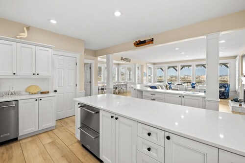 Shifting Sands is the ultimate in BHI oceanfront living!