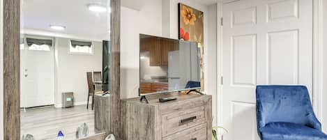 Apartment (0 Bedroom) | Interior