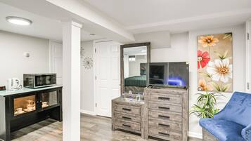 Apartment (0 Bedroom) | Interior