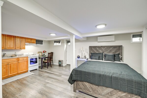 Apartment (0 Bedroom) | Interior