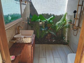 Luxury Villa, 2 Bedrooms, Air conditioning | Bathroom - Calicoan Surf Retreat  (Guiuan)