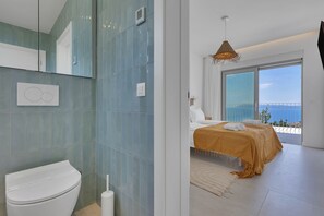 4 slaapkamers, een strijkplank/strijkijzer, gratis wifi