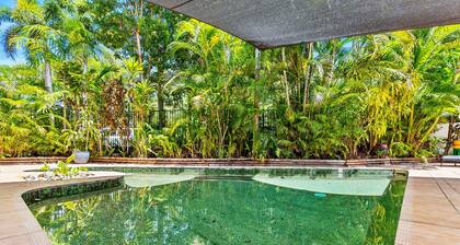 Melaleuca Hideaway - Beach Pool Free Parking