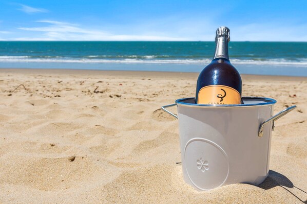 Apartment | 2 bedrooms, Internet - Melaleuca Hideaway - Beach Pool Free Parking (Yorkeys Knob)