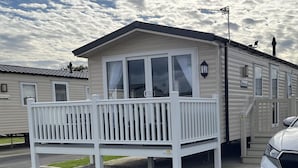 Unclassified image, 5 of 10, button - Ty Mawr Towyn Caravan Retreat - Getaway (Abergele)