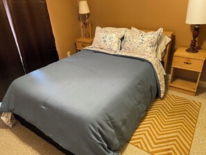 4 bedrooms, desk, travel cot, free WiFi