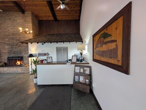 Reception - Silver Spur Motel (Burns)