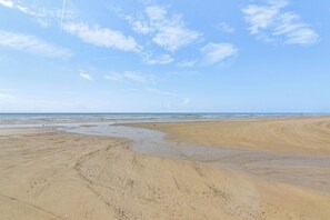 Nær stranden