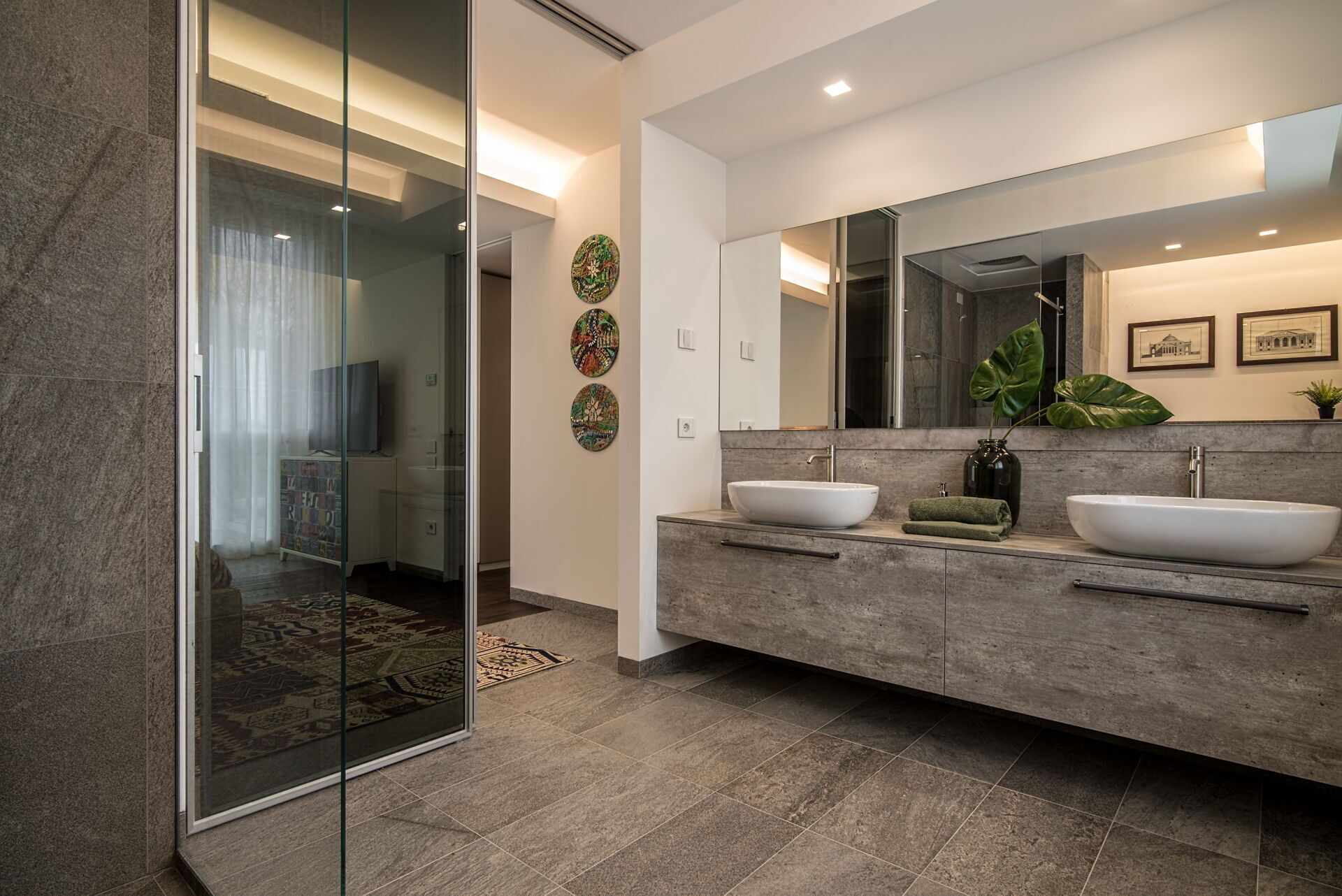 Apartamento, vistas a la colina | Baño | Bañera y ducha independientes, secador de pelo, bidé y toallas