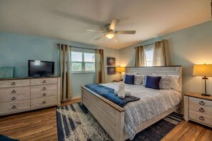 3 bedrooms, iron/ironing board, free WiFi, bed sheets