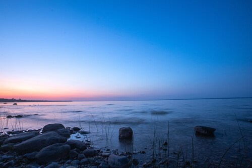 Charming 1-Bedroom Lodge Near Mackinac – Year-Round Getaway!