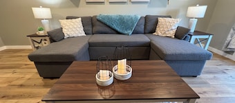 Charming 1-Bedroom Lodge Near Mackinac – Year-Round Getaway!