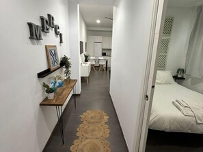 2 slaapkamers, een strijkplank/strijkijzer, gratis wifi, beddengoed