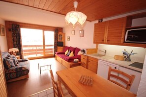 Mikrovågsugn, diskmaskin, kaffe- och tebryggare och brödrost