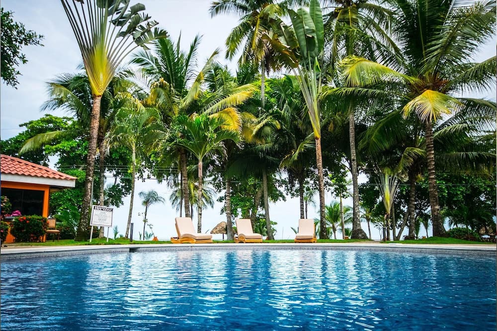 Marenaz Oceanfront Resort