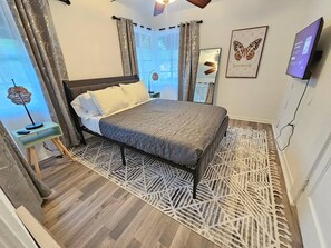 2 bedrooms, desk, iron/ironing board, travel crib