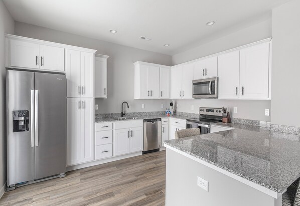 Apartment, 2 Bedrooms | Private kitchen | Full-size fridge, microwave, oven, stovetop