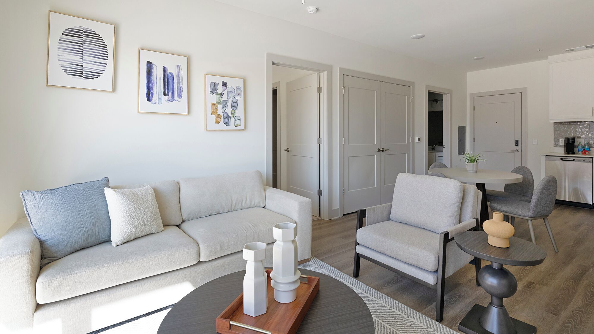 Lejlighed - 2 soveværelser | Opholdsområde | Tv