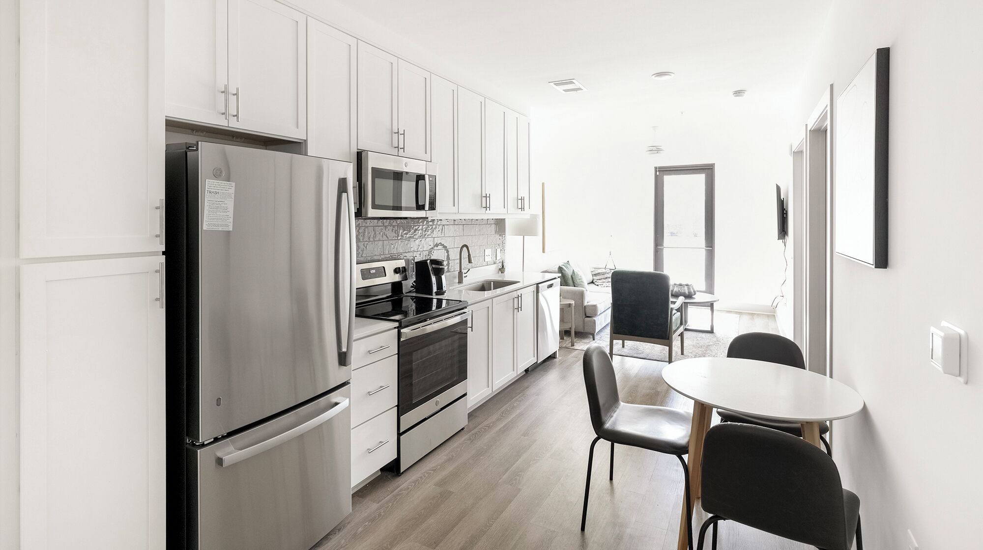 Appartement, 1 chambre | Cuisine privée | Réfrigérateur grande capacité avec congélateur, four à micro-ondes