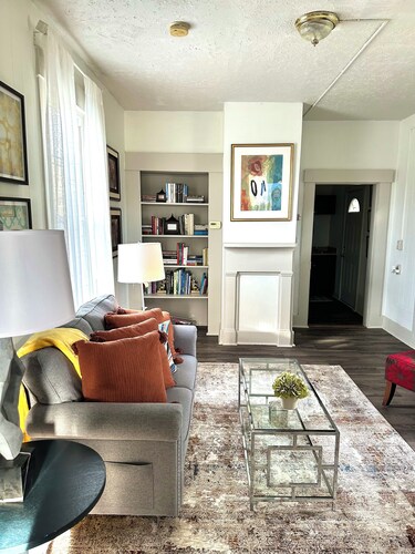 University flat 2bed to University Dayton UD walking  Distance to restaurants 