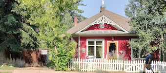 Step Back in Time. Winter rental 120 day minimum.