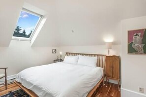 2 bedrooms, iron/ironing board, WiFi, bed sheets - The Miners Union: Hip & Historic (Telluride)