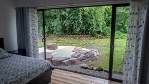 2 bedrooms, desk, free WiFi, bed sheets