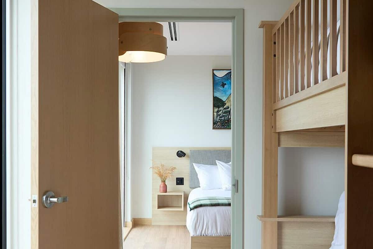 2 habitaciones y caja de seguridad en la habitación