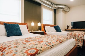 Chambre double | Fer et planche à repasser, accès au Wi-Fi (inclus), literie fournie