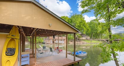Luxurious Water Front Home, Main Lake View