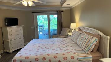 3 chambres, fer et planche à repasser, Wi-Fi, literie fournie