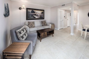 Smart TV - South Bay 16 Destin (Destin)