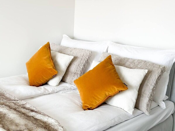 1 bedroom, free WiFi, bed sheets