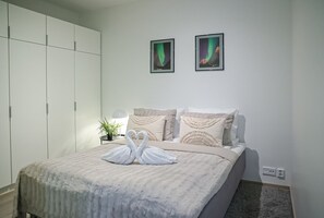 1 bedroom, free WiFi, bed sheets