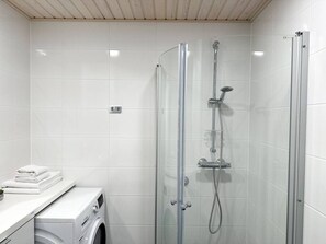 ヘアドライヤー、タオル